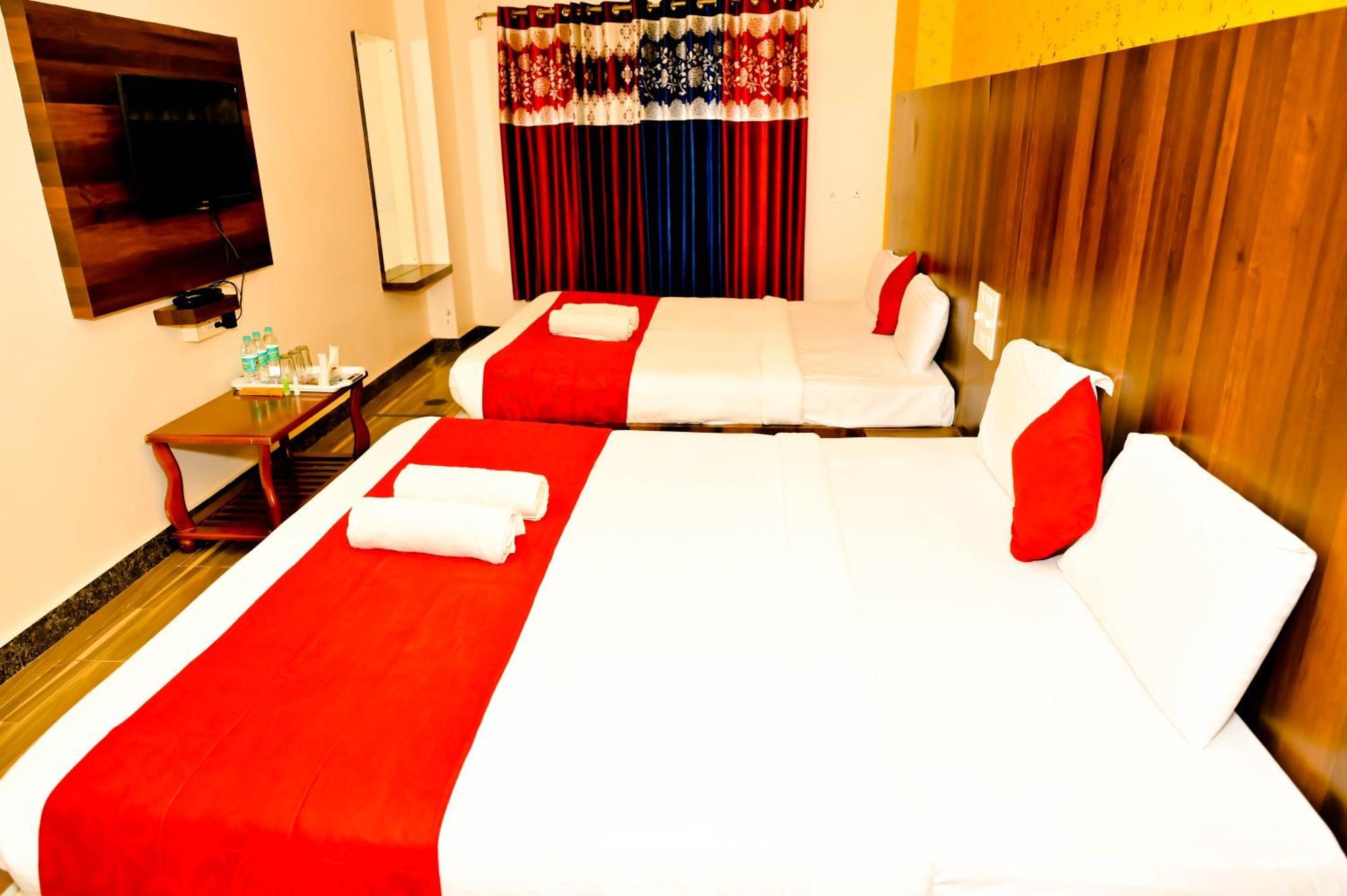 Townhouse Mk Hotel Chikmagalūr Buitenkant foto