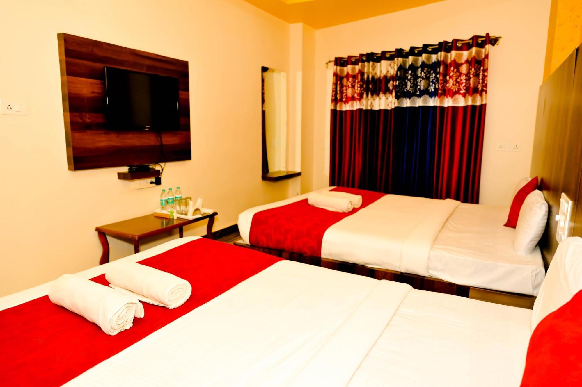 Townhouse Mk Hotel Chikmagalūr Buitenkant foto
