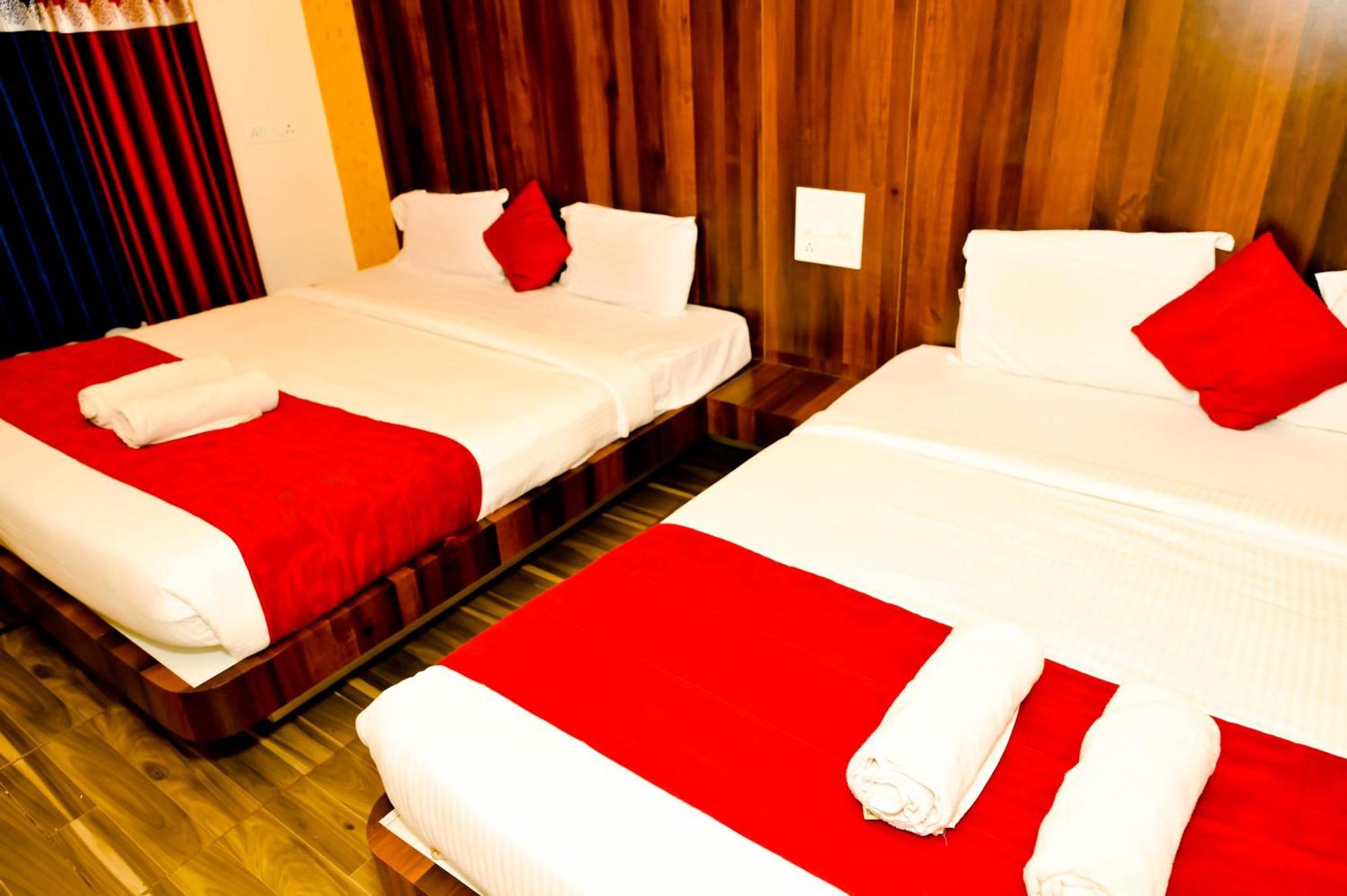 Townhouse Mk Hotel Chikmagalūr Buitenkant foto