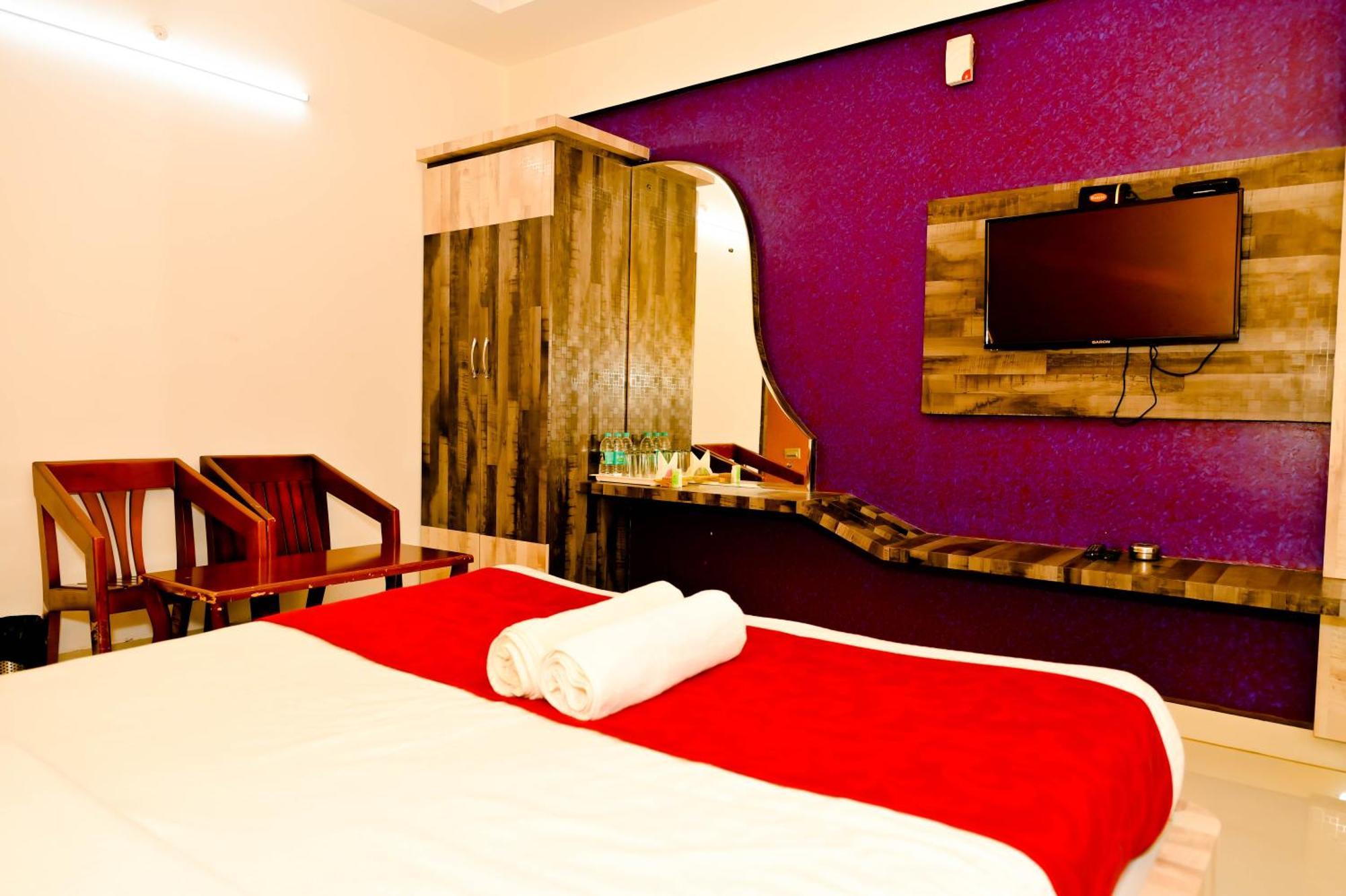Townhouse Mk Hotel Chikmagalūr Buitenkant foto