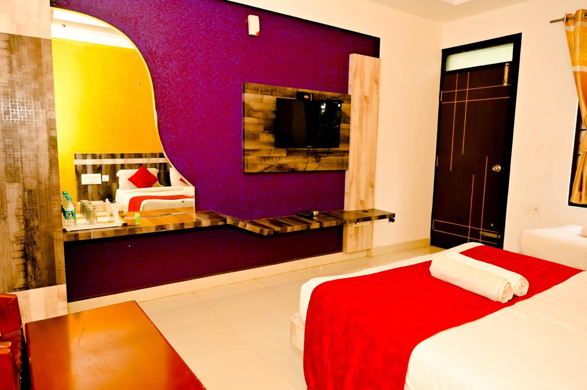 Townhouse Mk Hotel Chikmagalūr Buitenkant foto