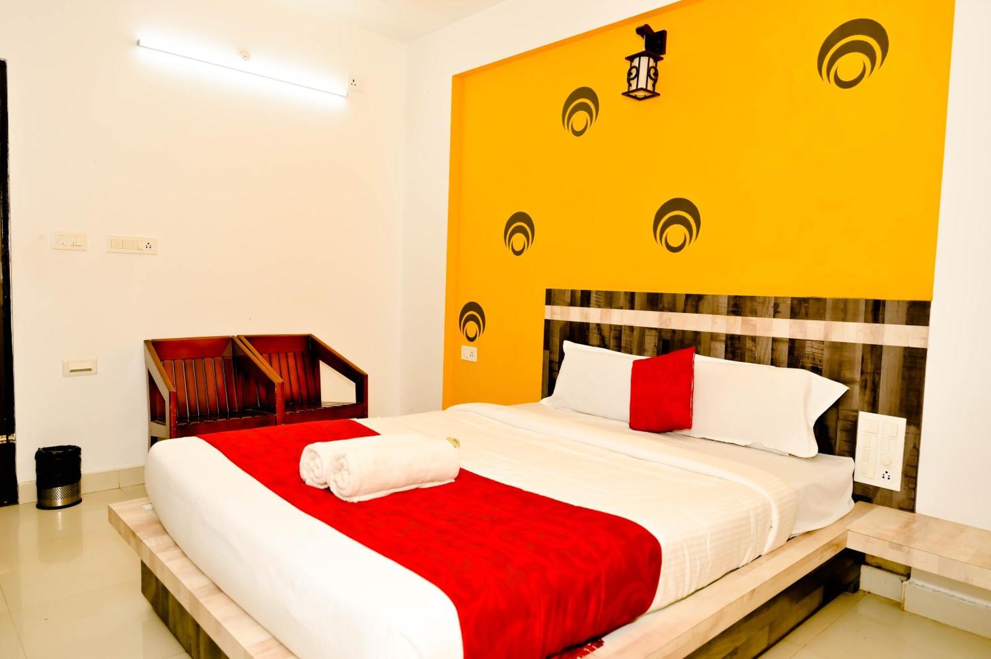 Townhouse Mk Hotel Chikmagalūr Buitenkant foto
