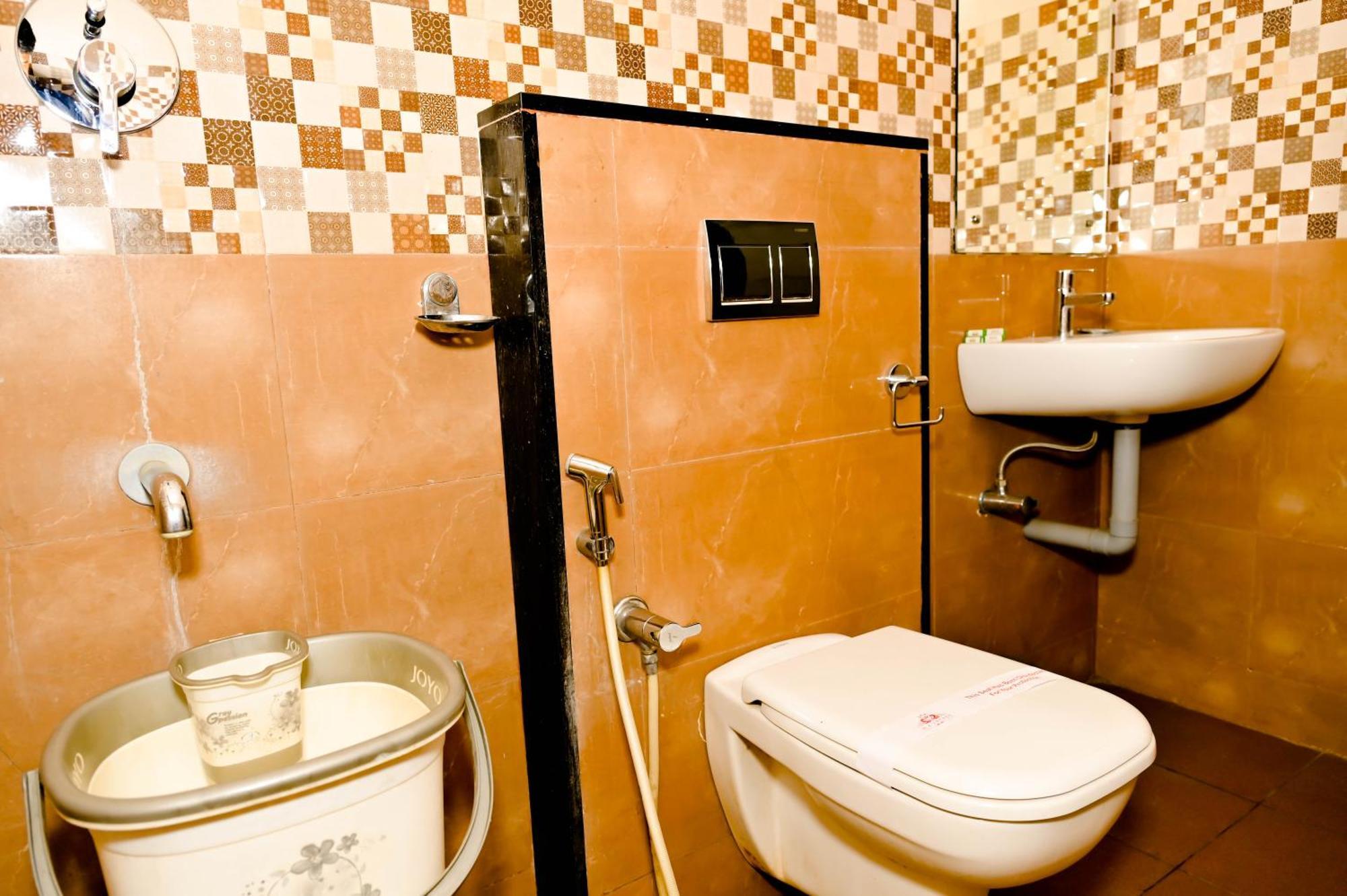 Townhouse Mk Hotel Chikmagalūr Buitenkant foto